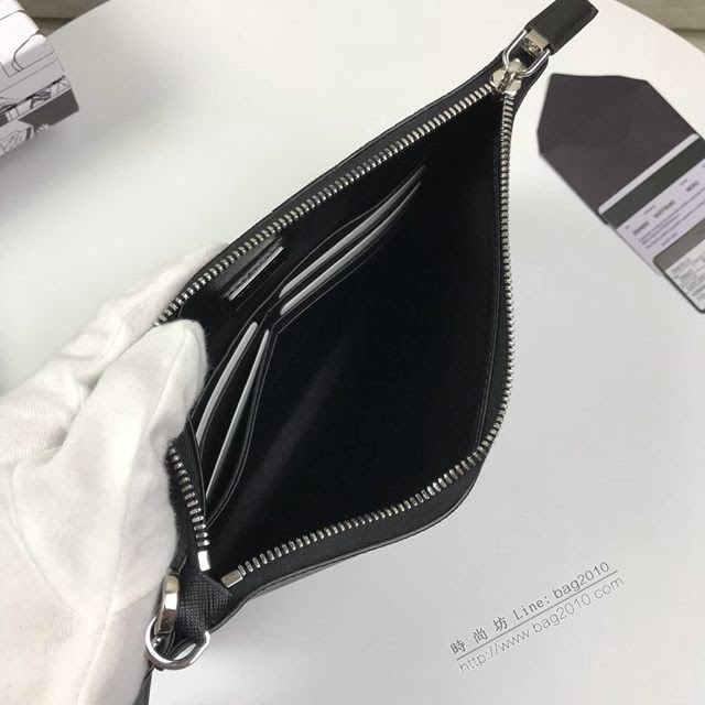 prada手包 普拉達新款皮革手拿包 2NH005 PRADA十字紋牛皮黑色手拿包  pyd2249